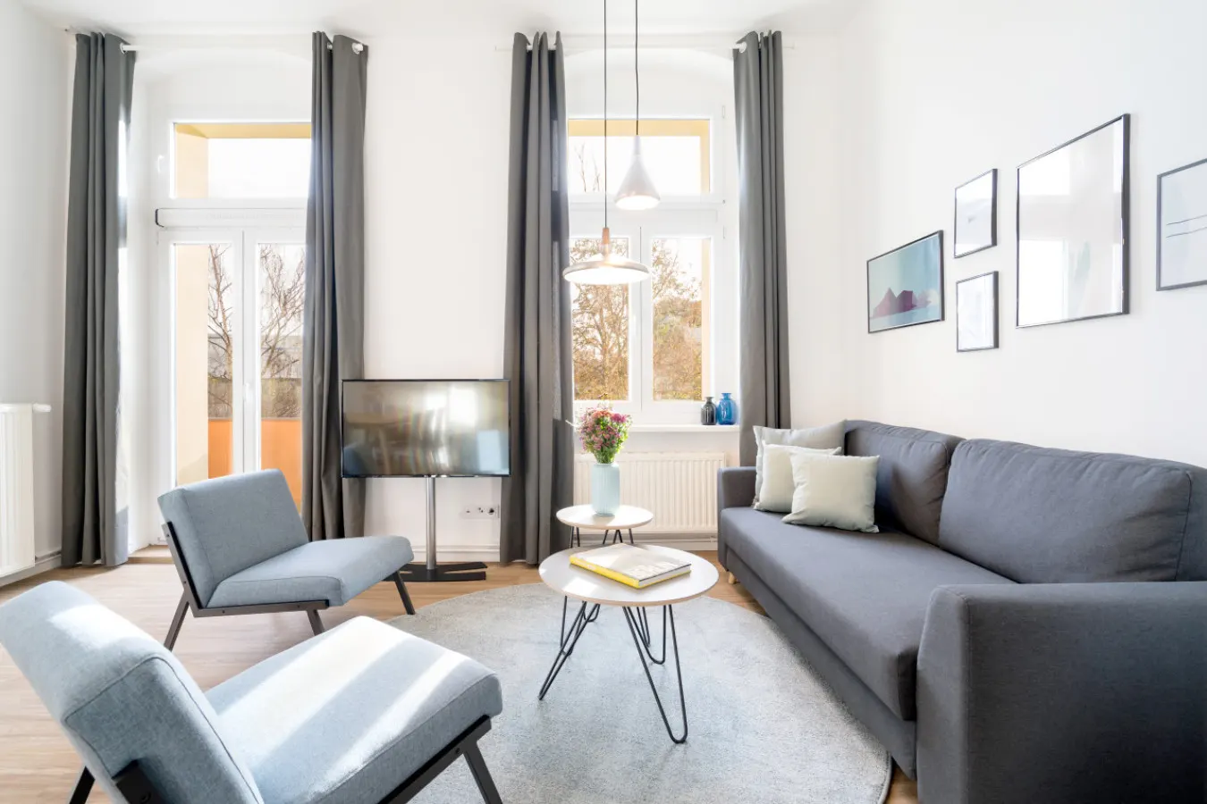 Apartment (150sqm) with 3 Bedrooms & Balcony