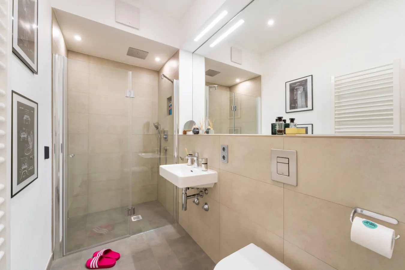 Apartment (150sqm) with 3 Bedrooms & Balcony 10