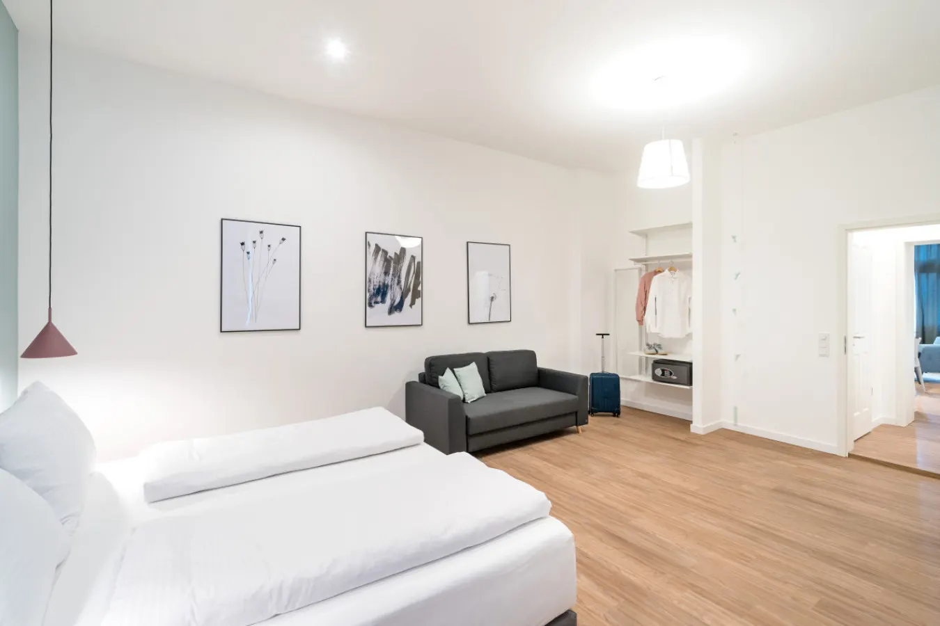 Apartment (150sqm) with 3 Bedrooms & Balcony 6