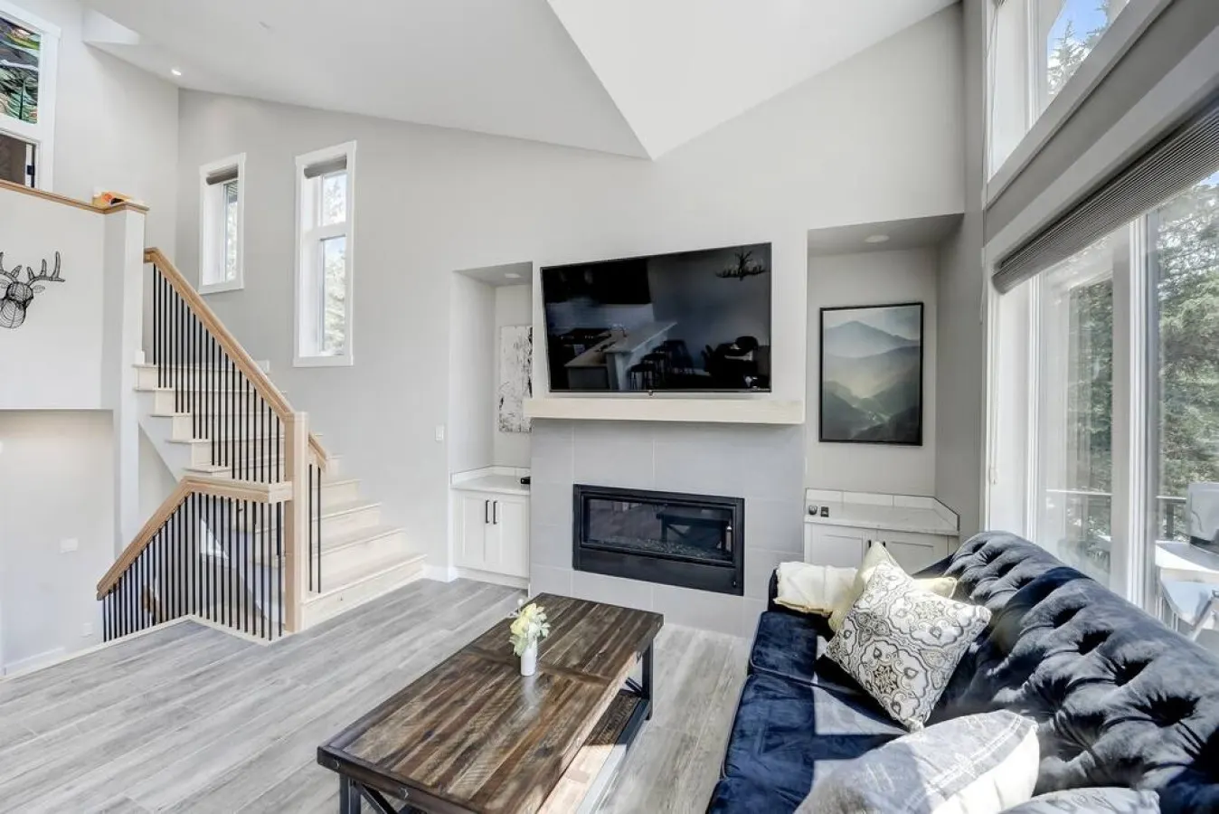 Brand NEW! Executive Mountain Home W/Stunning Views 10