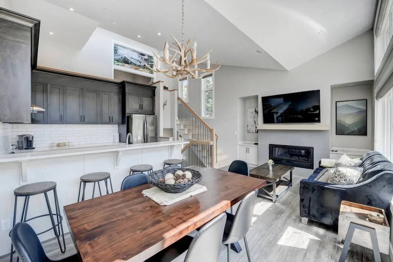 Brand NEW! Executive Mountain Home W/Stunning Views 11