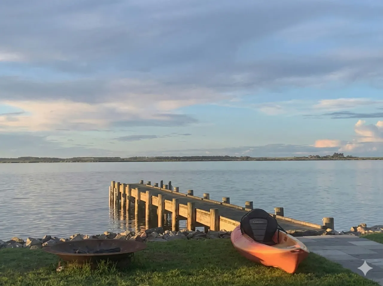 Mundoo Waters—Tranquil Waterfront Haven with Jetty 18
