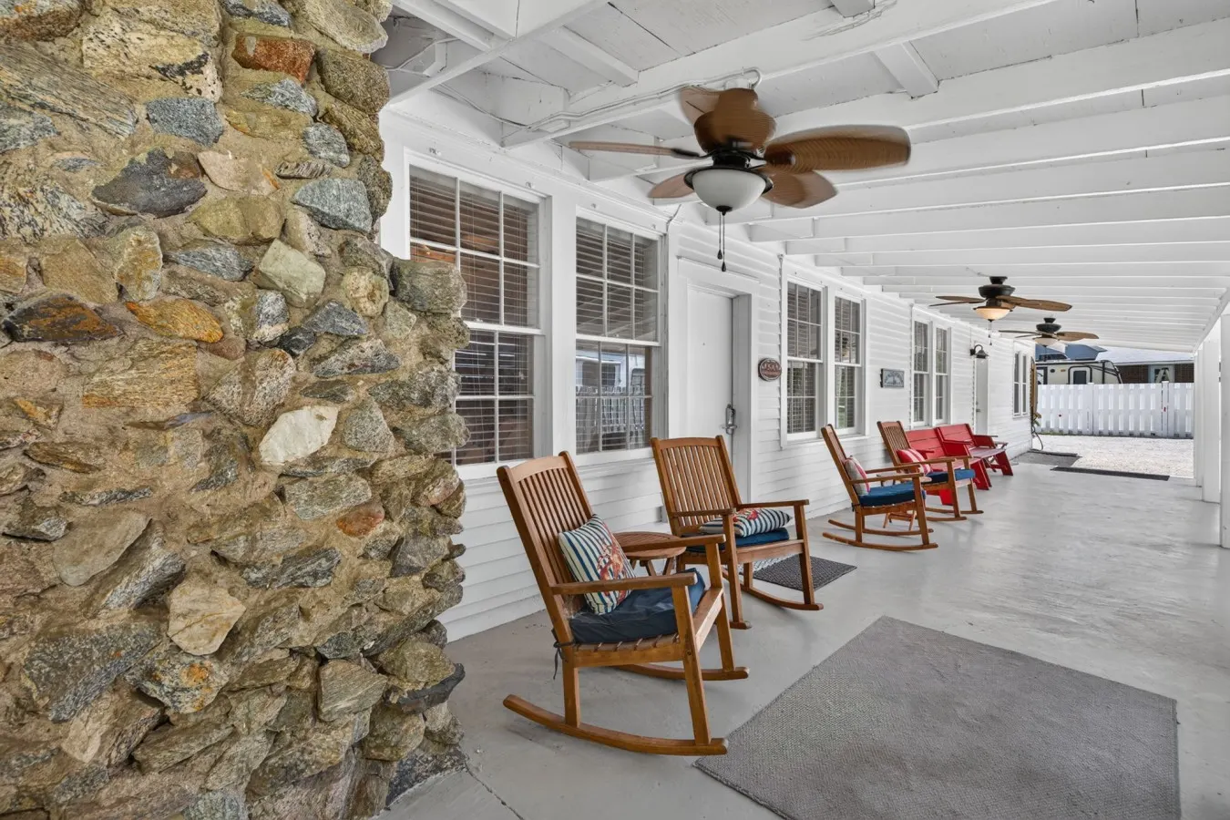 Beach Bum Inn 10