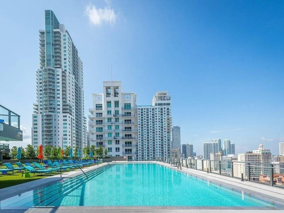 Stunning High Floor 3 Bedrooms Unit Downtown Miami 3