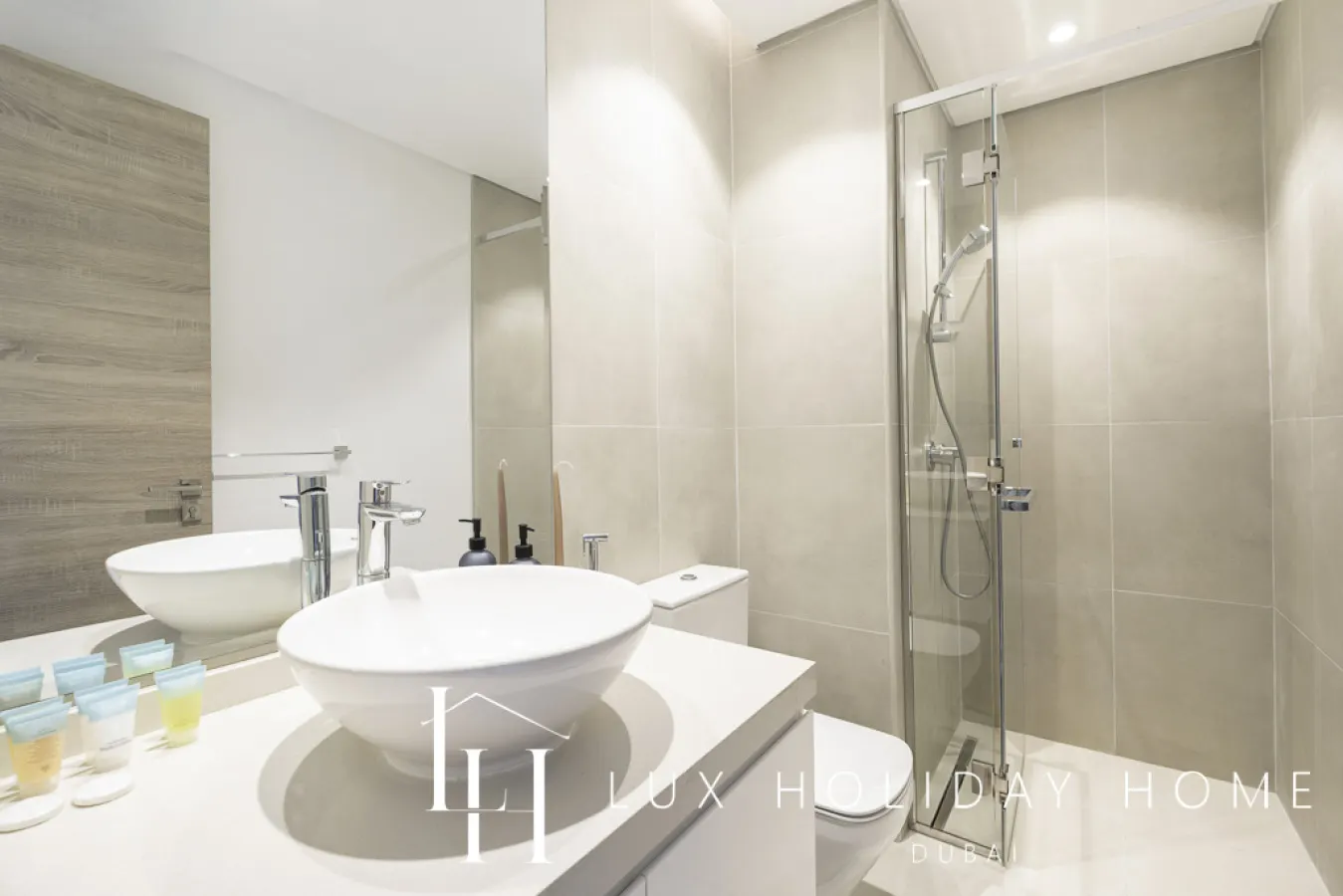 LUX The Ultimate Marina View Suite 13