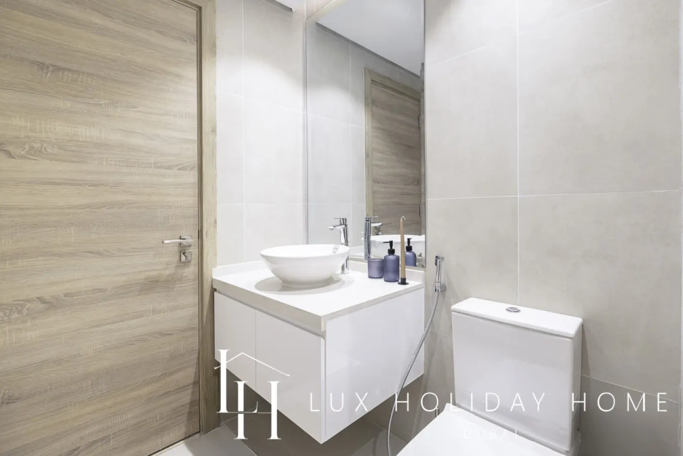 LUX The Ultimate Marina View Suite 14
