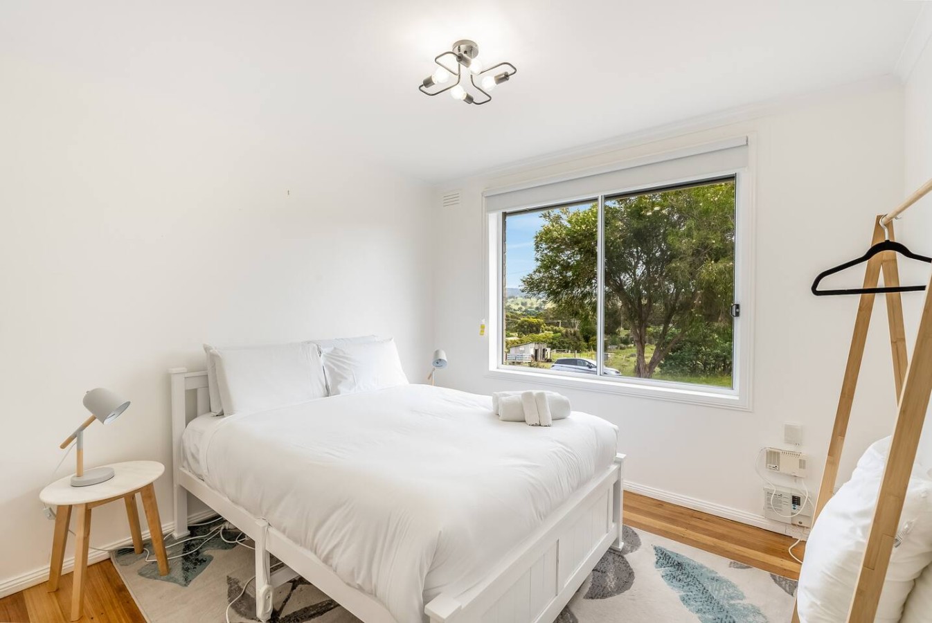 Modern Coastal Escape in Triabunna — photo 3