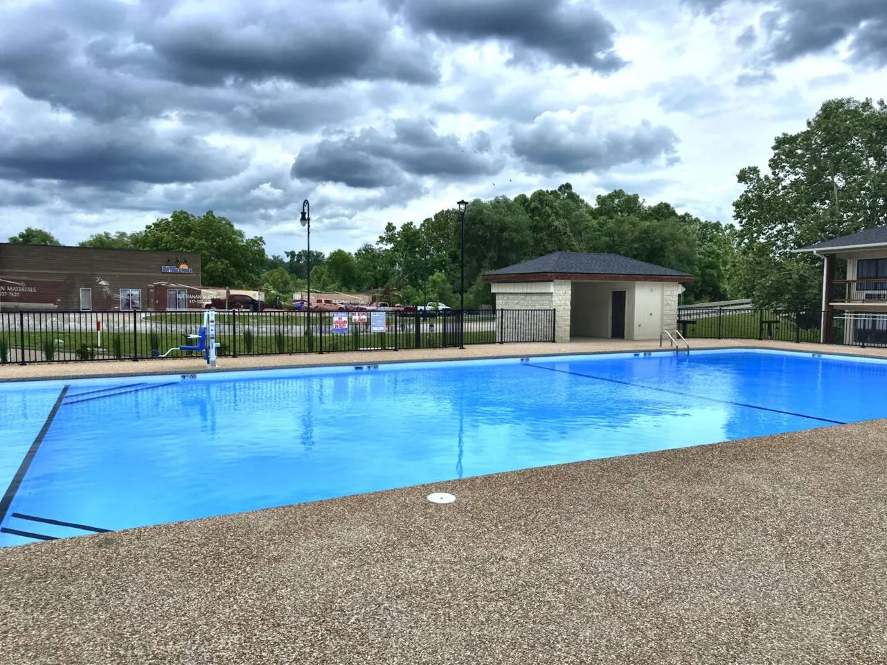 Roark Valley Resort A301 - Poolside 2 bedroom beauty 11