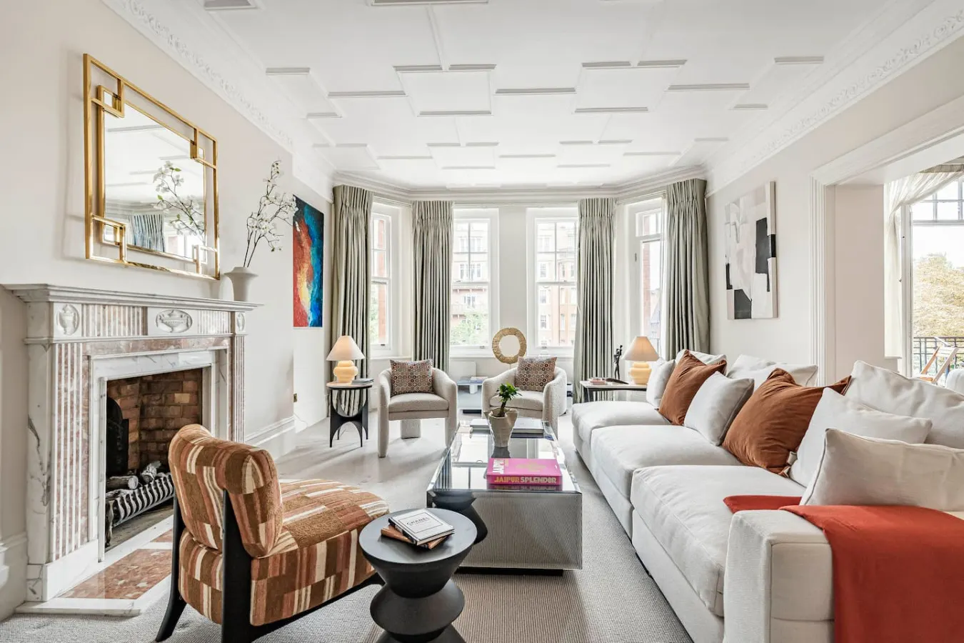 Holland Park 4-Bed | Balcony, AC, Lift & Step Free