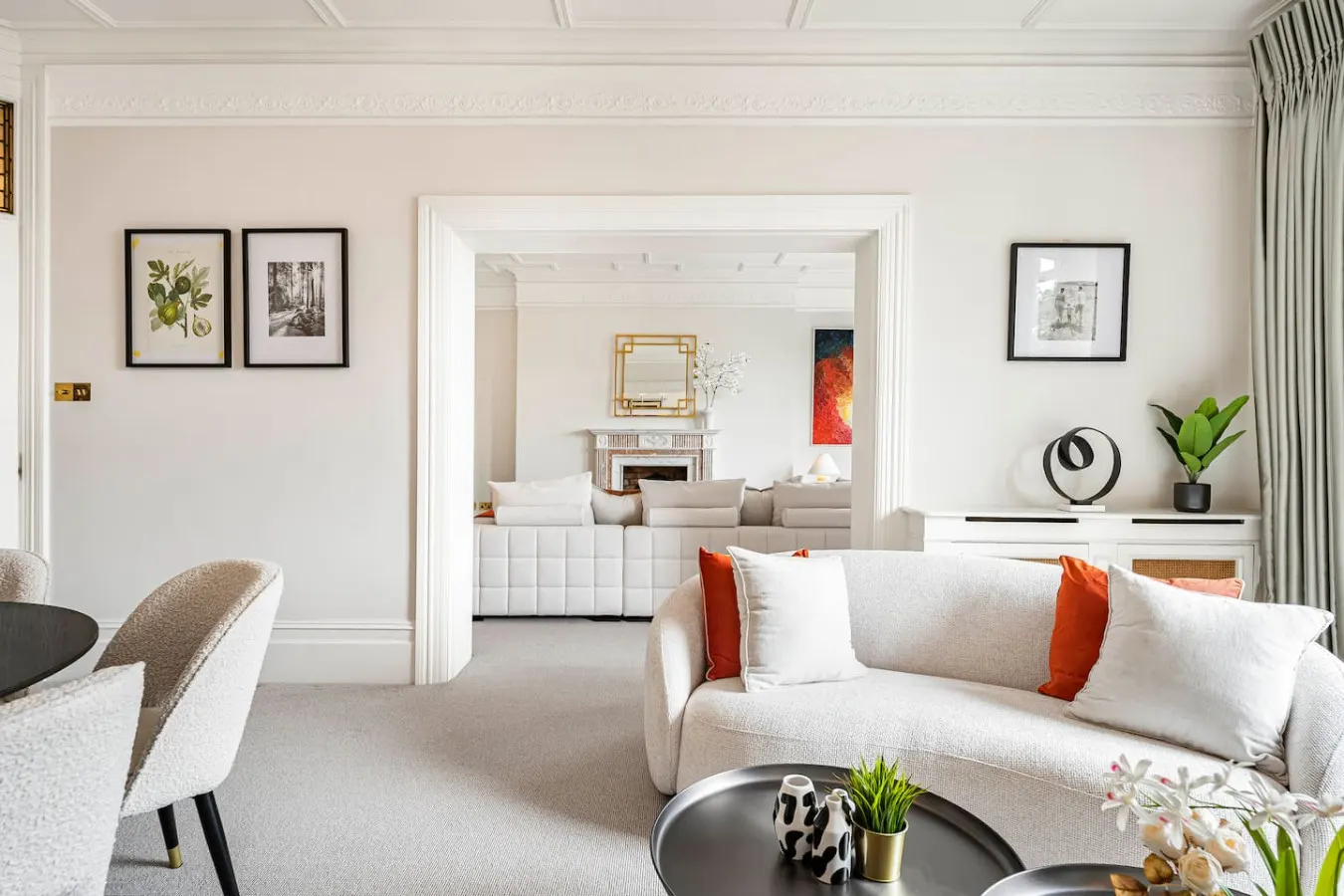 Holland Park 4-Bed Balcony, AC, Lift & Step Free 13