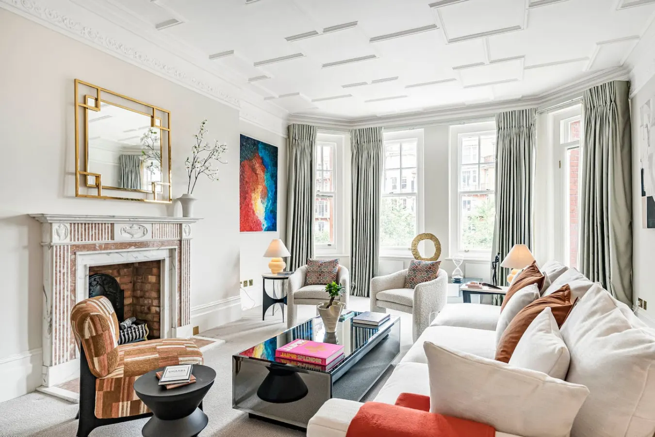 Holland Park 4-Bed | Balcony, AC, Lift & Step Free — photo 3