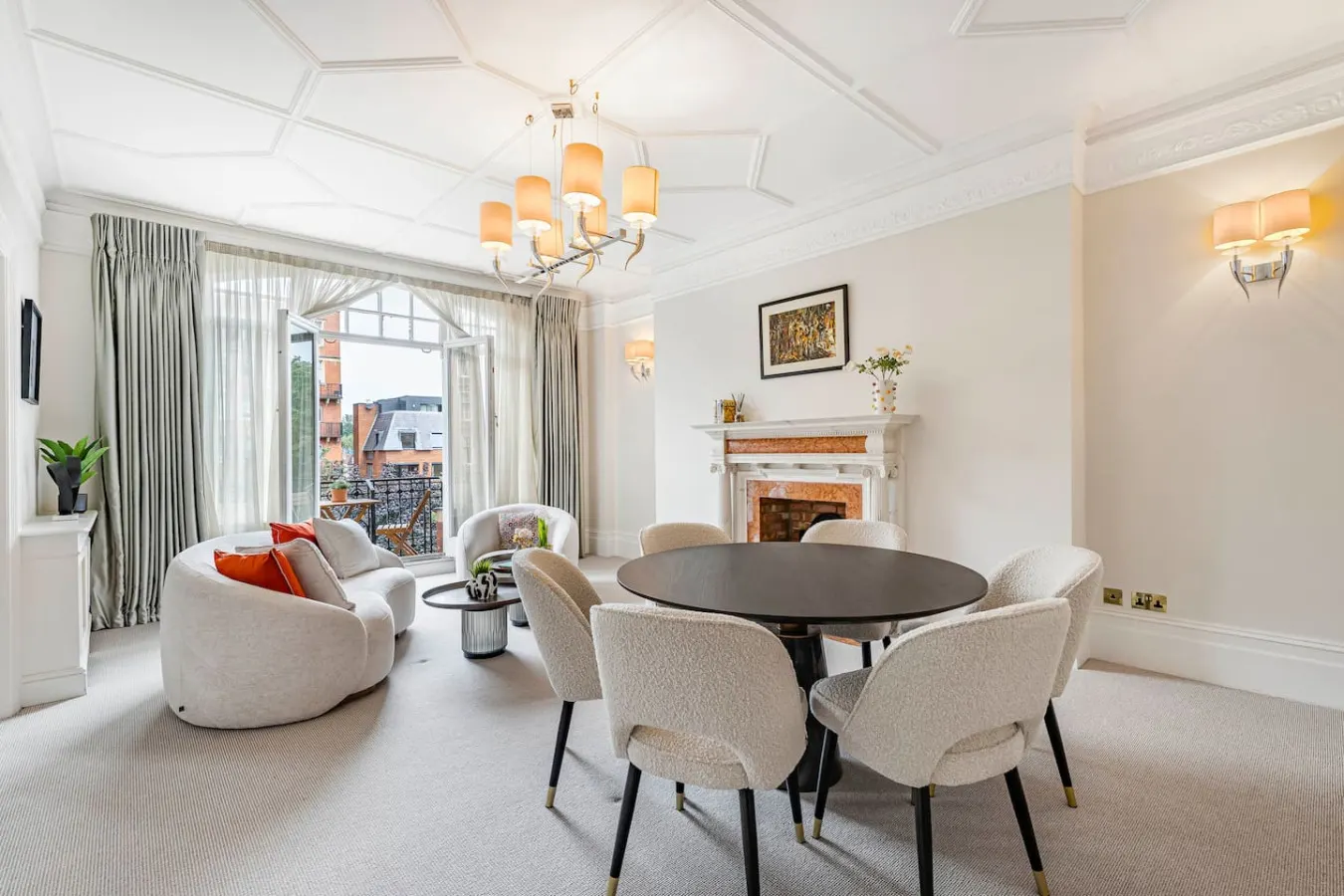 Holland Park 4-Bed | Balcony, AC, Lift & Step Free — photo 5