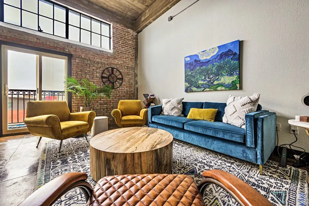 Modern Downtown Domicile - Walk To The Silos