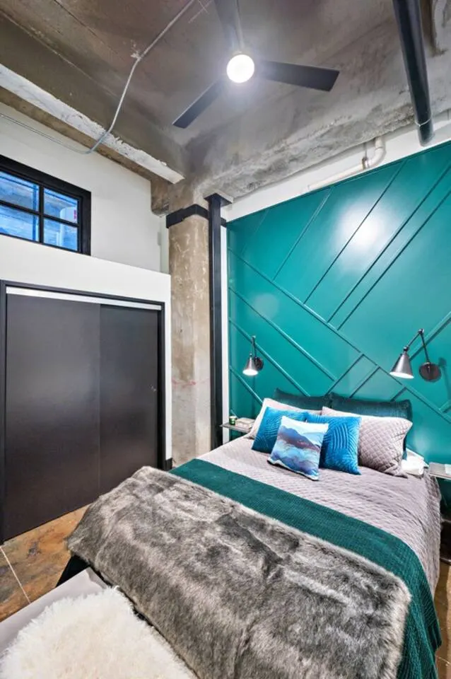 Modern Downtown Domicile - Walk To The Silos 14