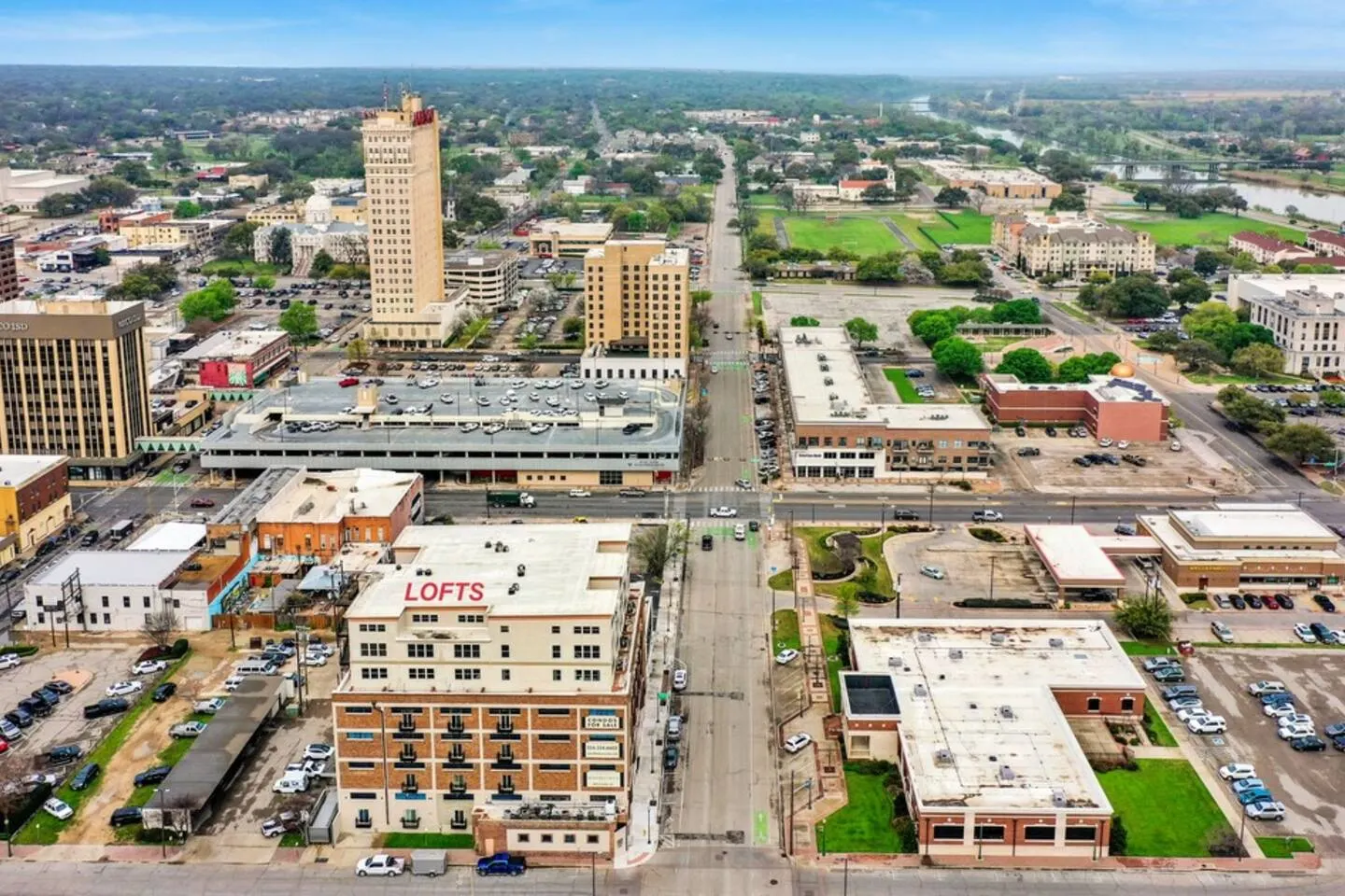 Modern Downtown Domicile - Walk To The Silos 18