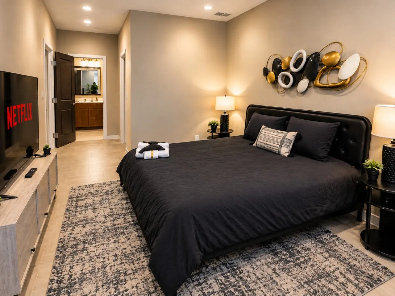 Skyline Nook 2BR Downtown Stay 9