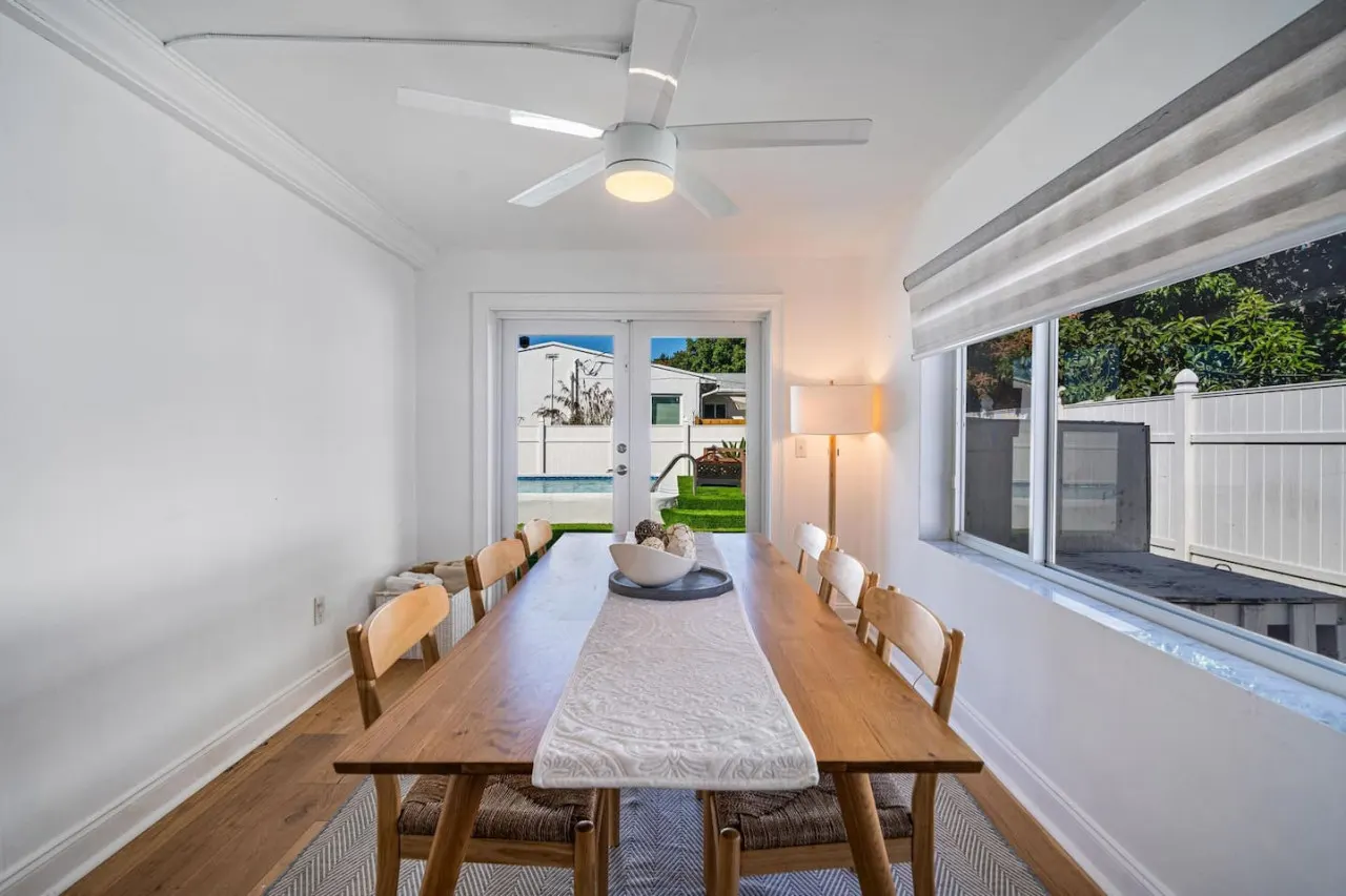 XO Haus 4BR 2BA for 8 Pool, Fire Pit, PingPong, Outdoor Dine, King Bed & More North Miami 9