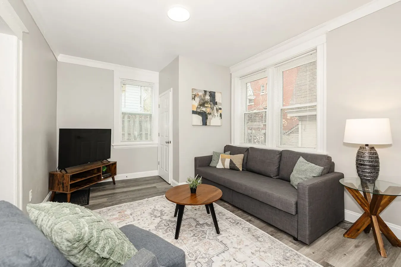 Spacious Home, Close to UC, Hospitals, Downtown 2