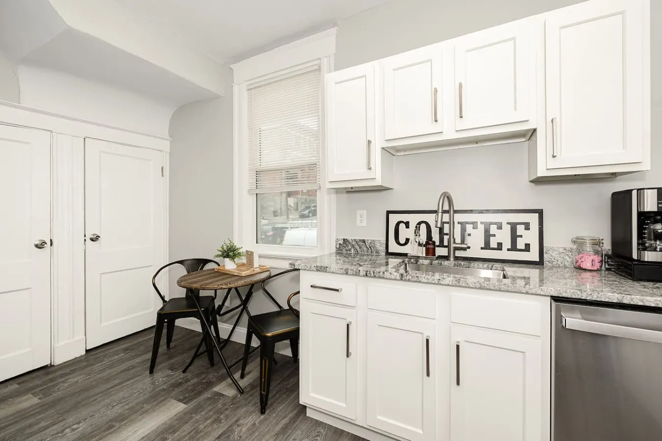 Spacious Home, Close to UC, Hospitals, Downtown 16