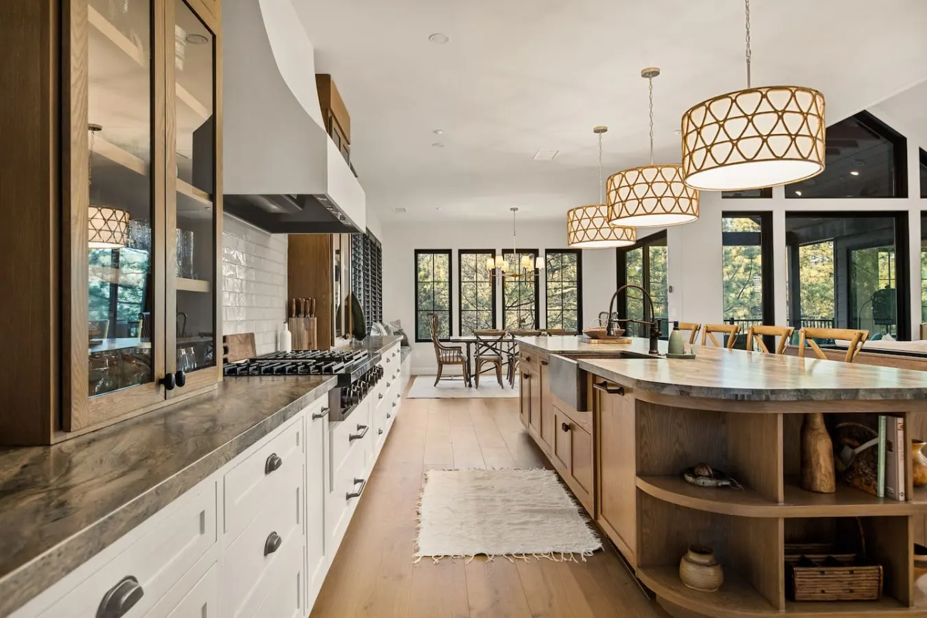 Custom Lux Cabin, Lake Views, Spa & Game Room 11