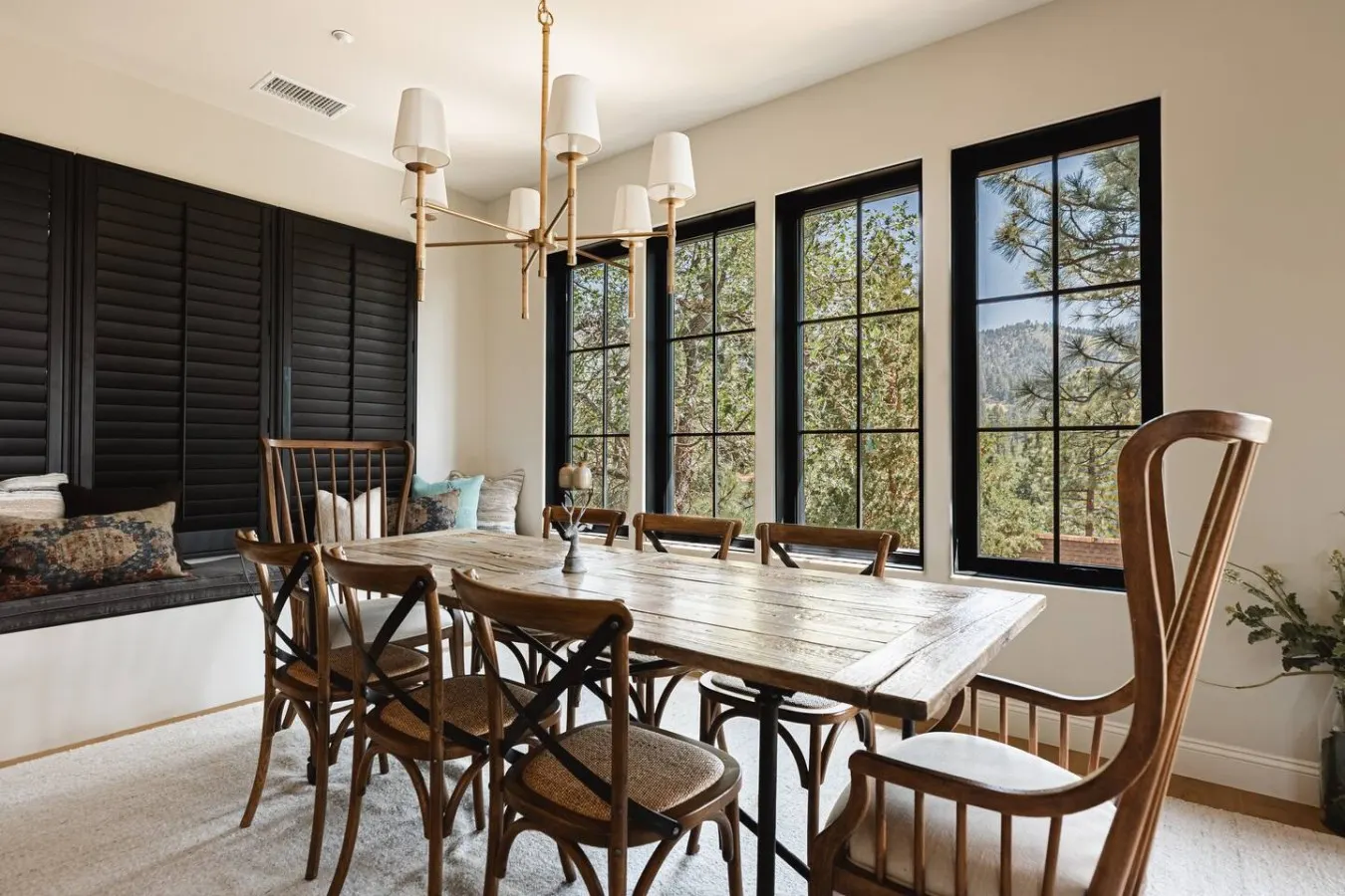 Custom Lux Cabin, Lake Views, Spa & Game Room 12