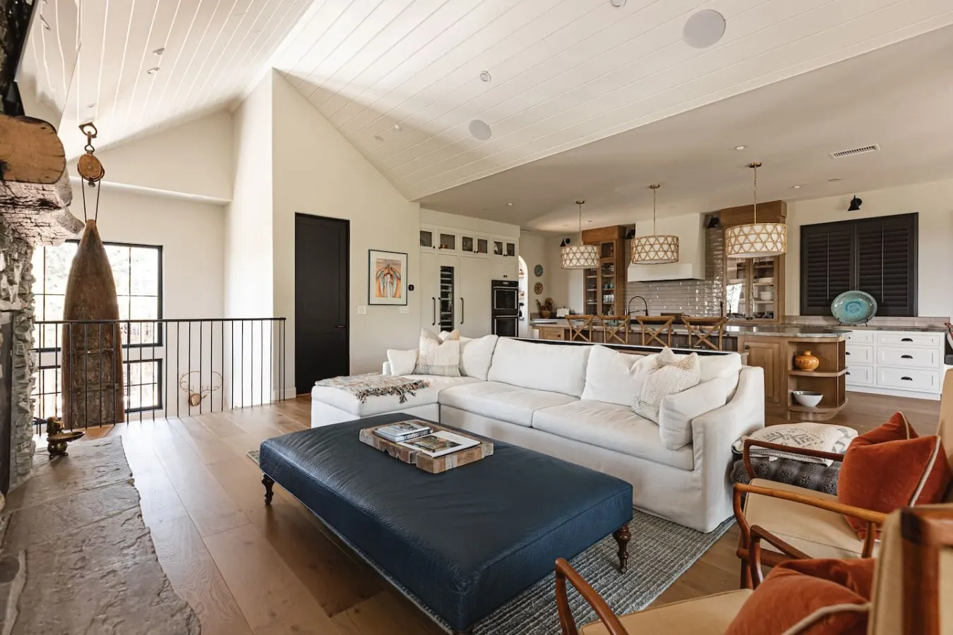 Custom Lux Cabin, Lake Views, Spa & Game Room 15