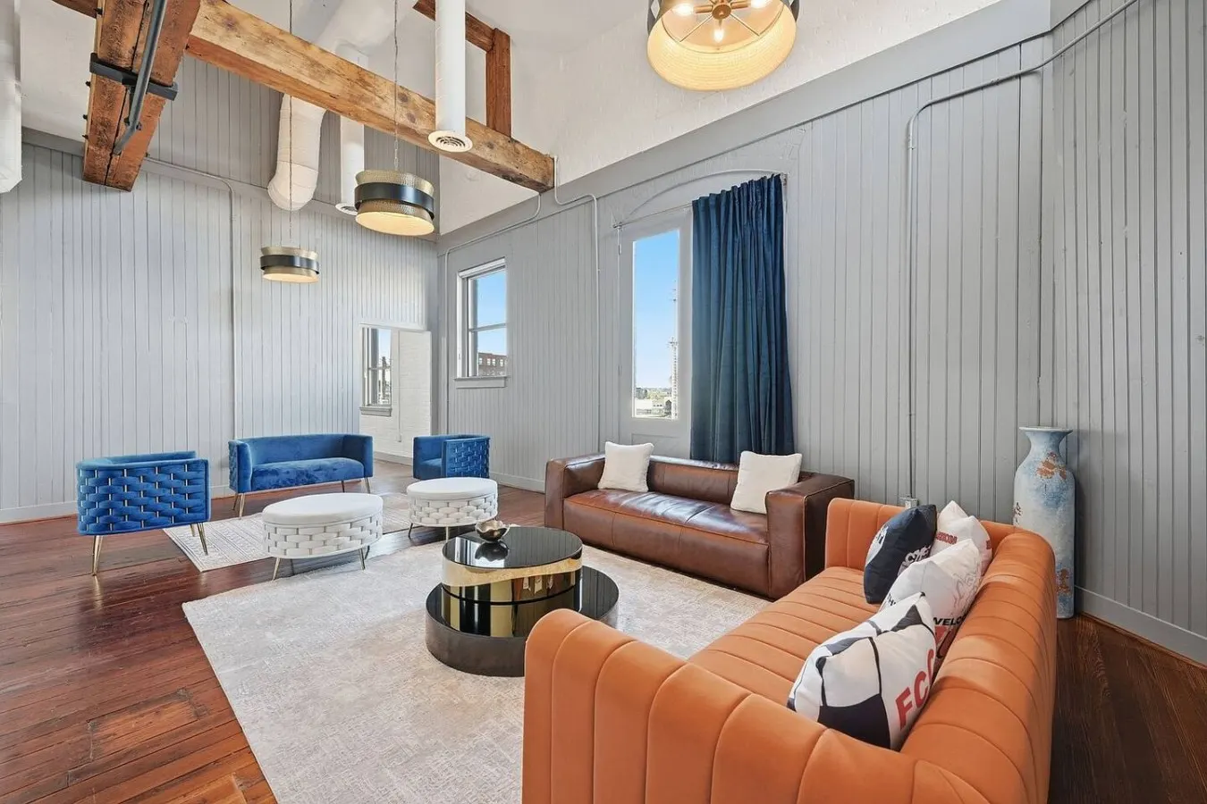 Luxury 4BR w Rooftop Deck on TQL Stadium & Wash Pk 2