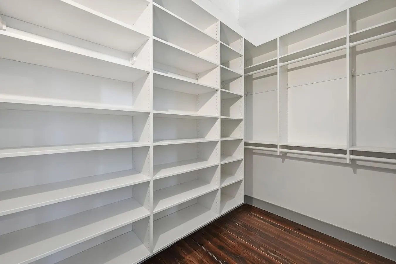 Luxury 4BR w Rooftop Deck on TQL Stadium & Wash Pk 10
