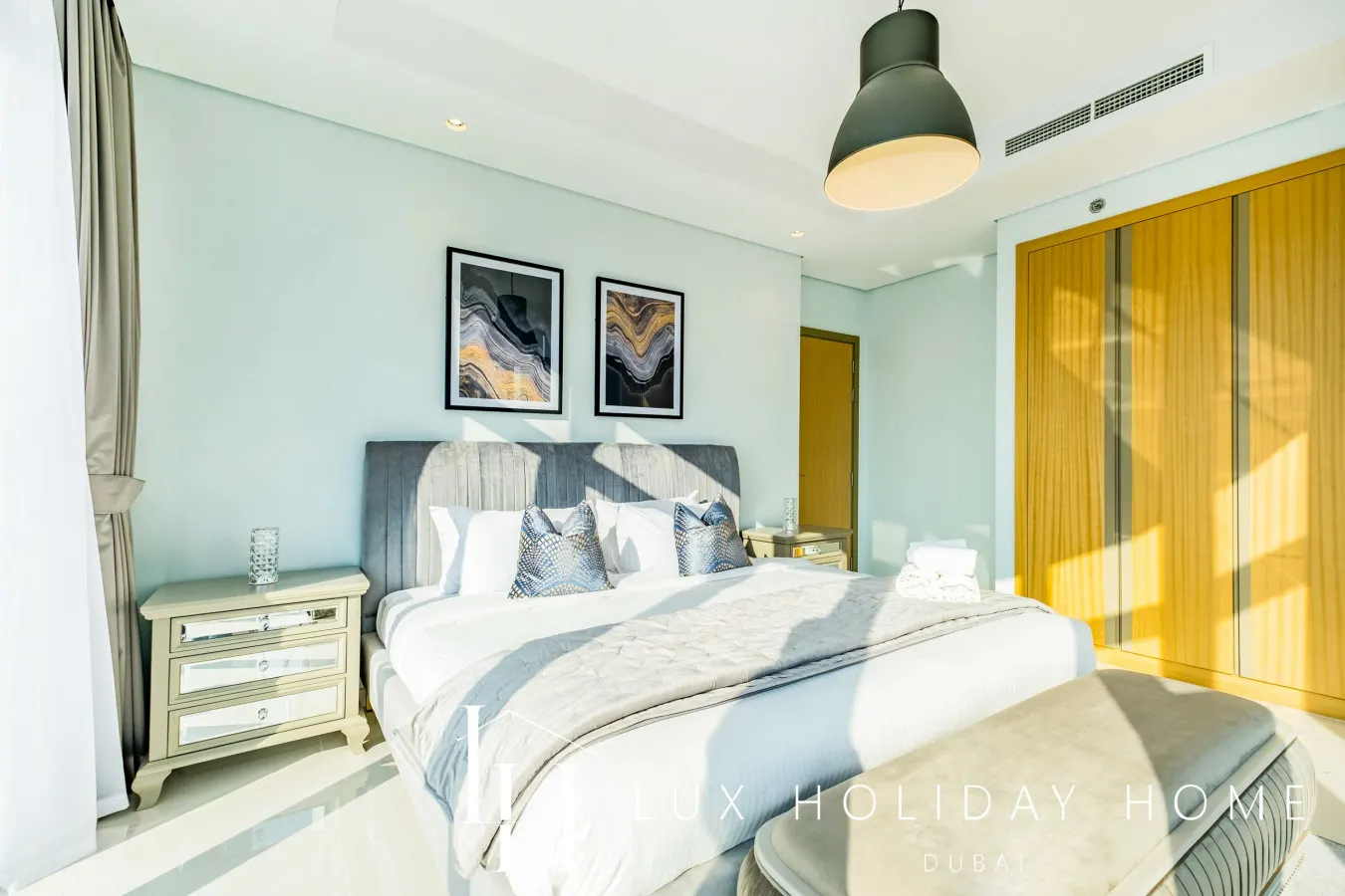 LUX Paramount Burj View Business Bay 18