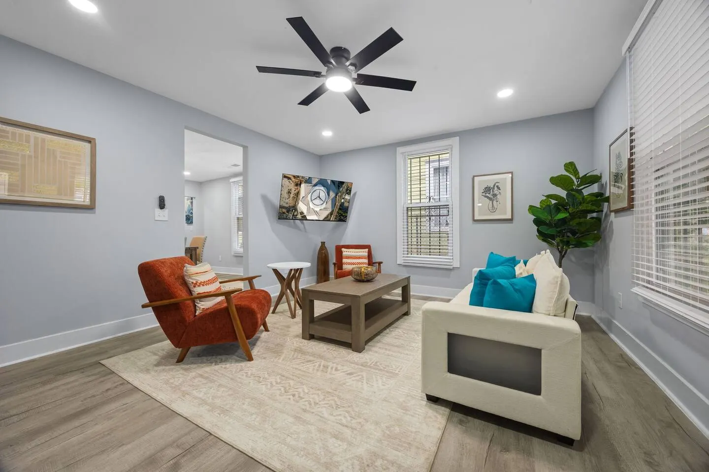 Spacious West End 6BR Duplex House 10