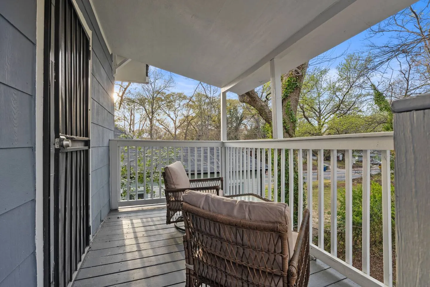 Spacious West End 6BR Duplex House — photo 4
