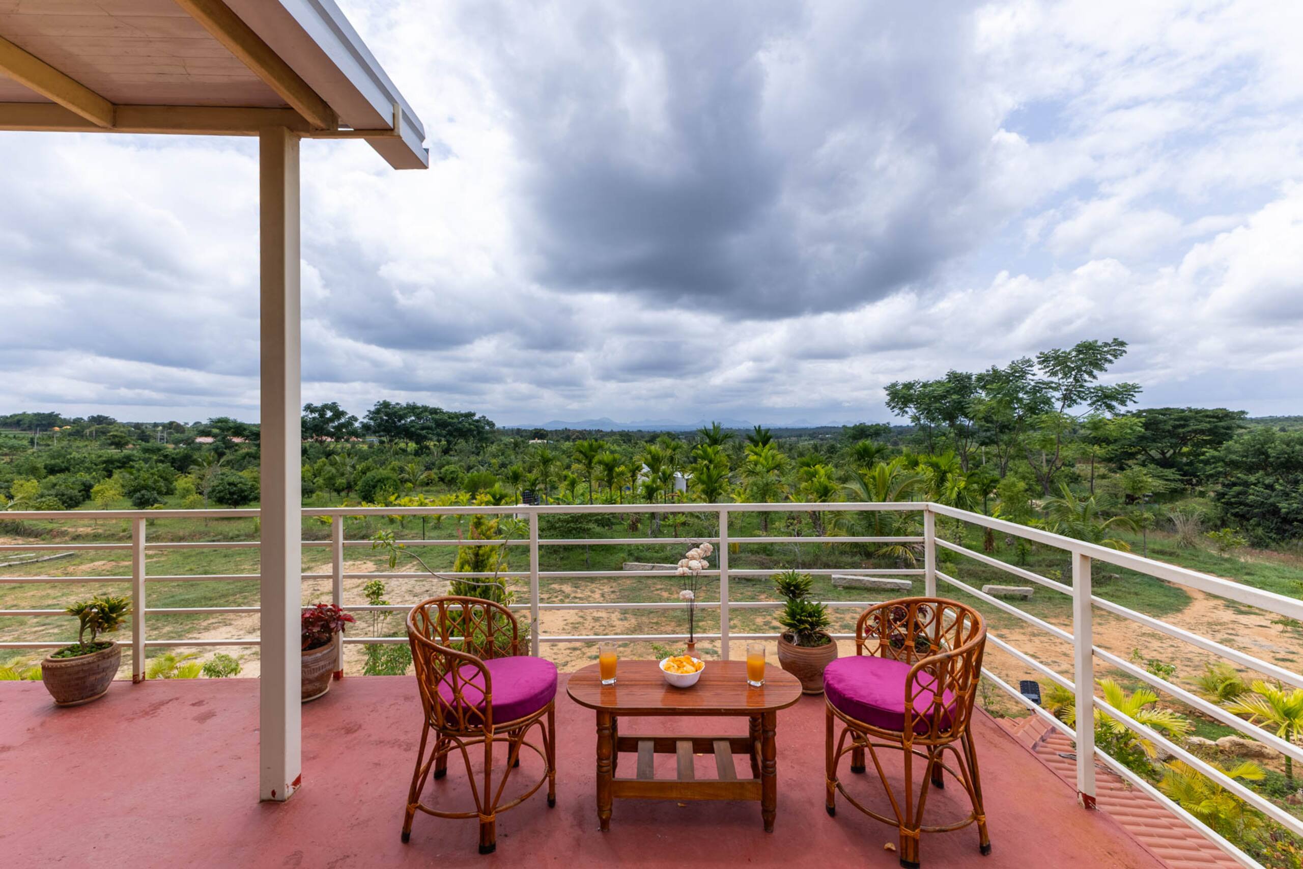 StayVista at Feel Good Farm Stay w/ BBQ & Bonfire 4