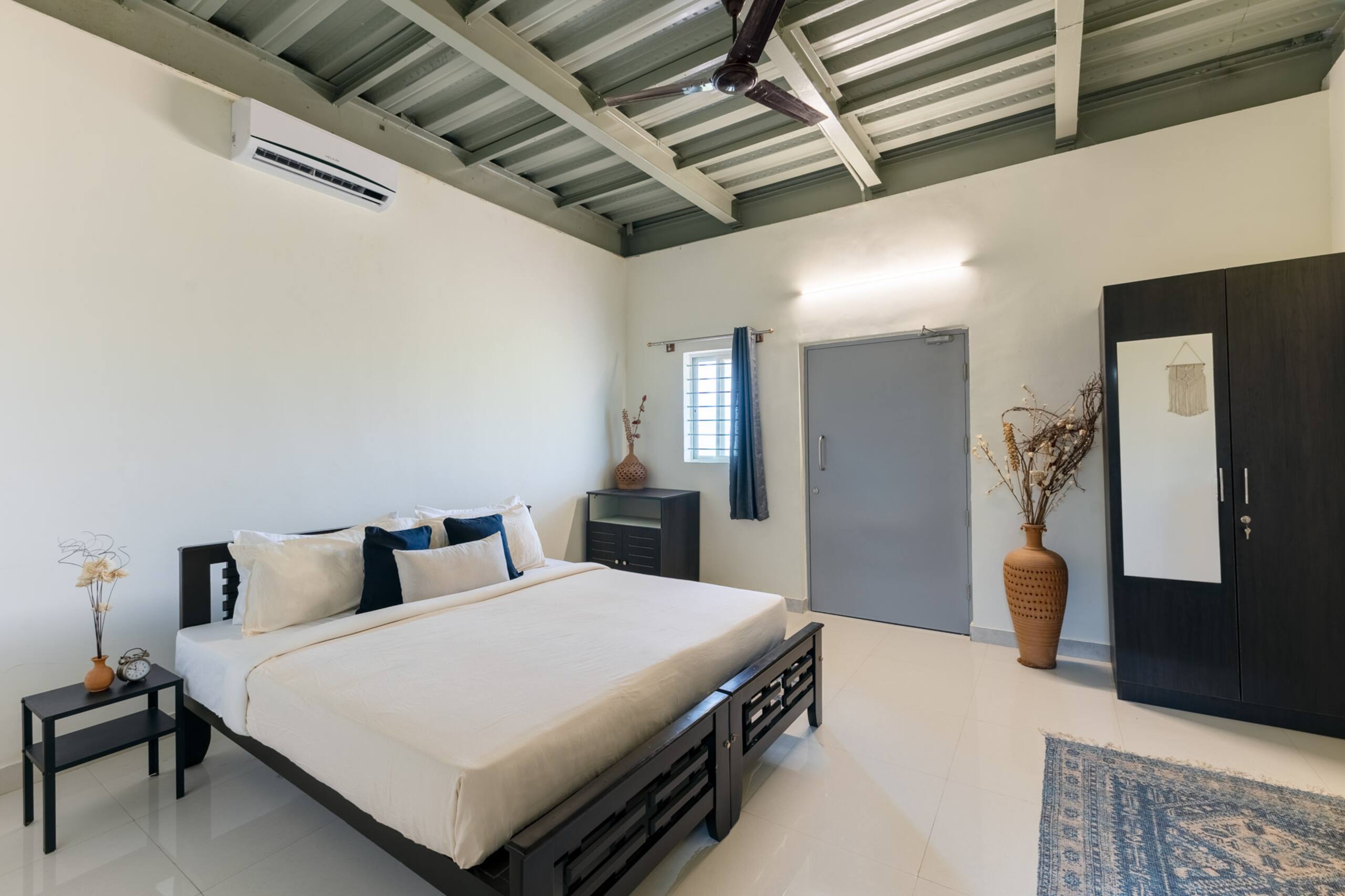 StayVista at Feel Good Farm Stay w/ BBQ & Bonfire 11