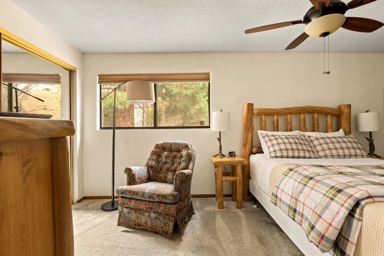 Silver Linings + Hot Tub + Pet Friendly + EV + Moonridge 19