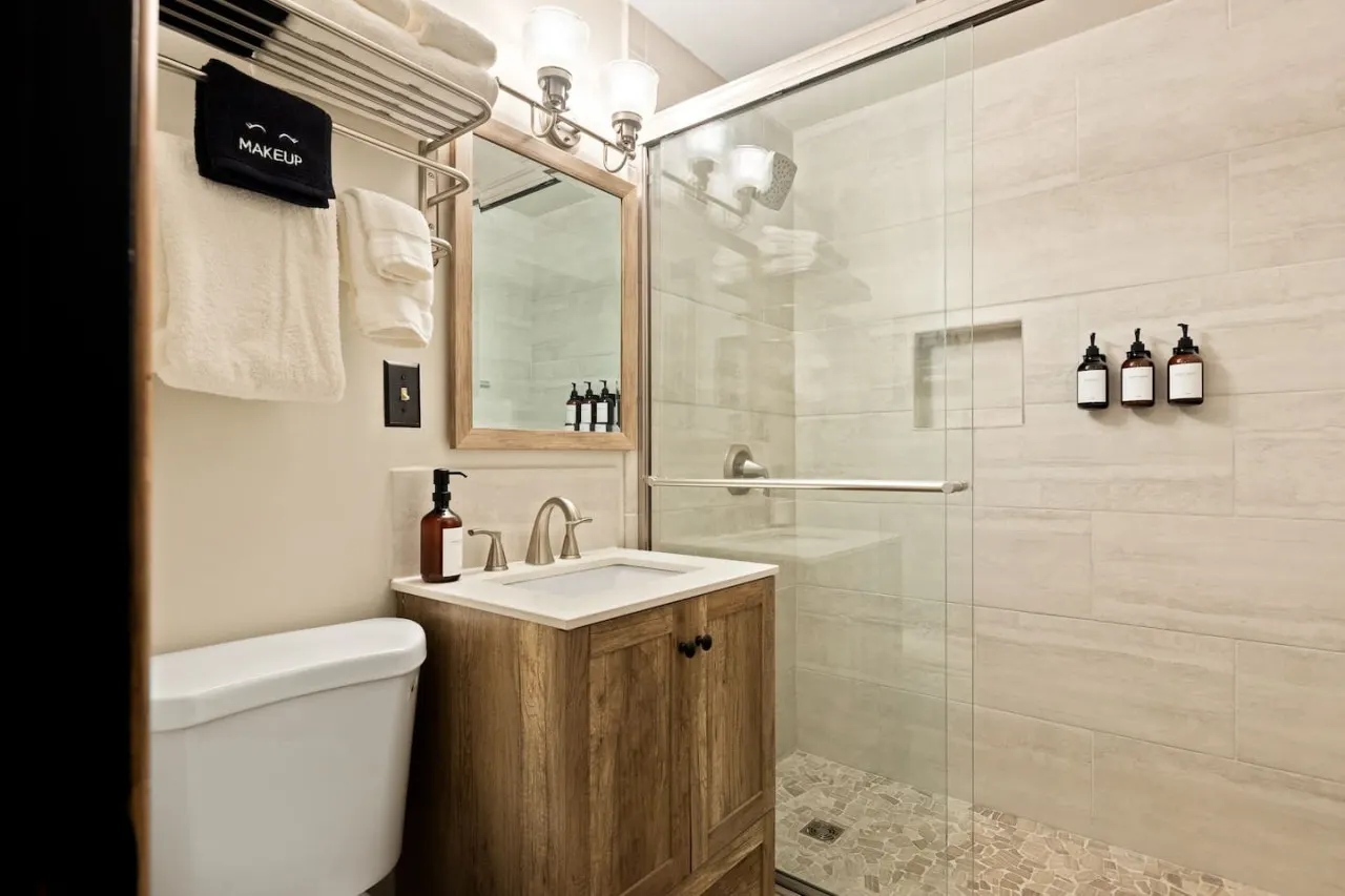 Silver Linings + Hot Tub + Pet Friendly + EV + Moonridge 20