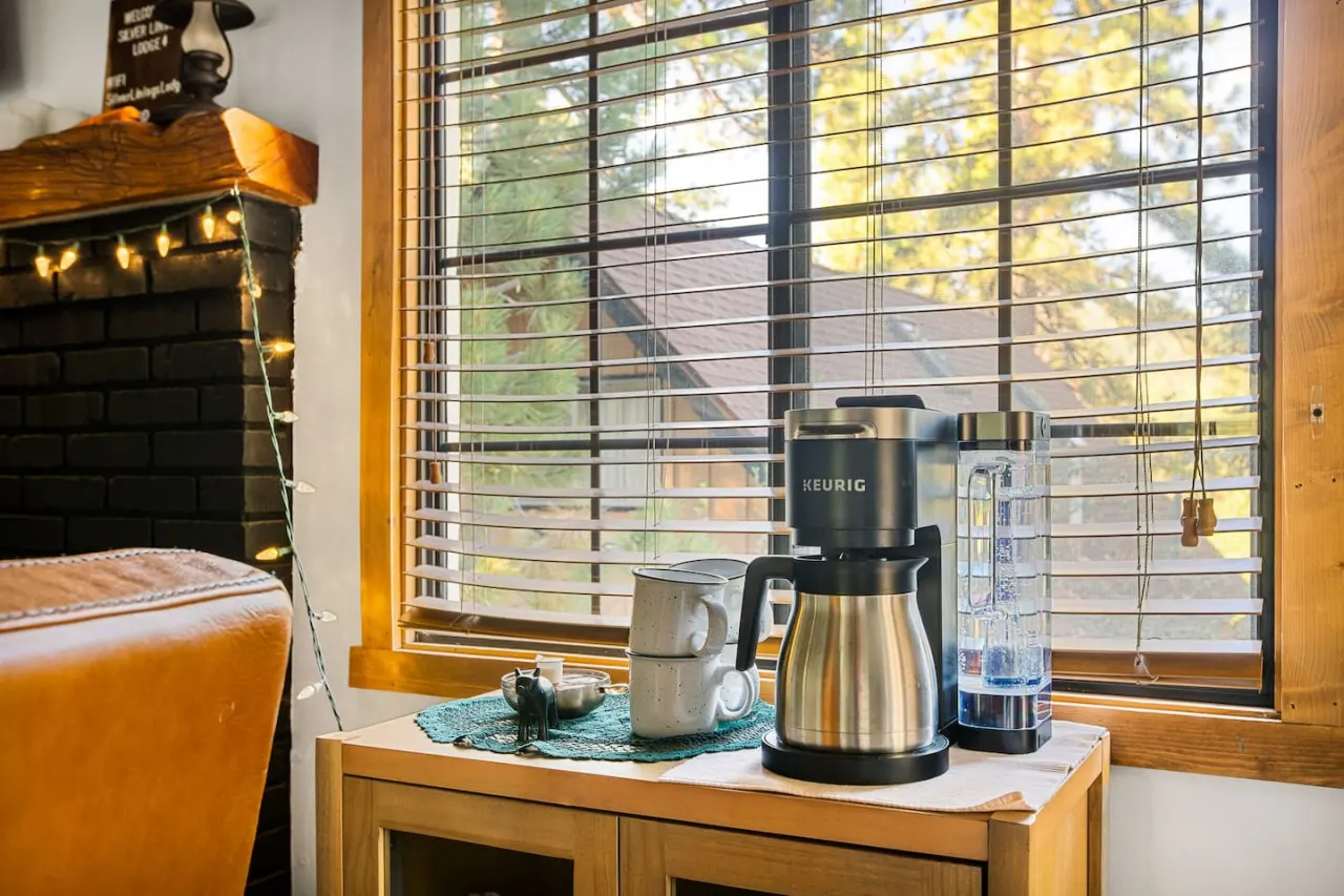 Silver Linings + Hot Tub + Pet Friendly + EV + Moonridge 7