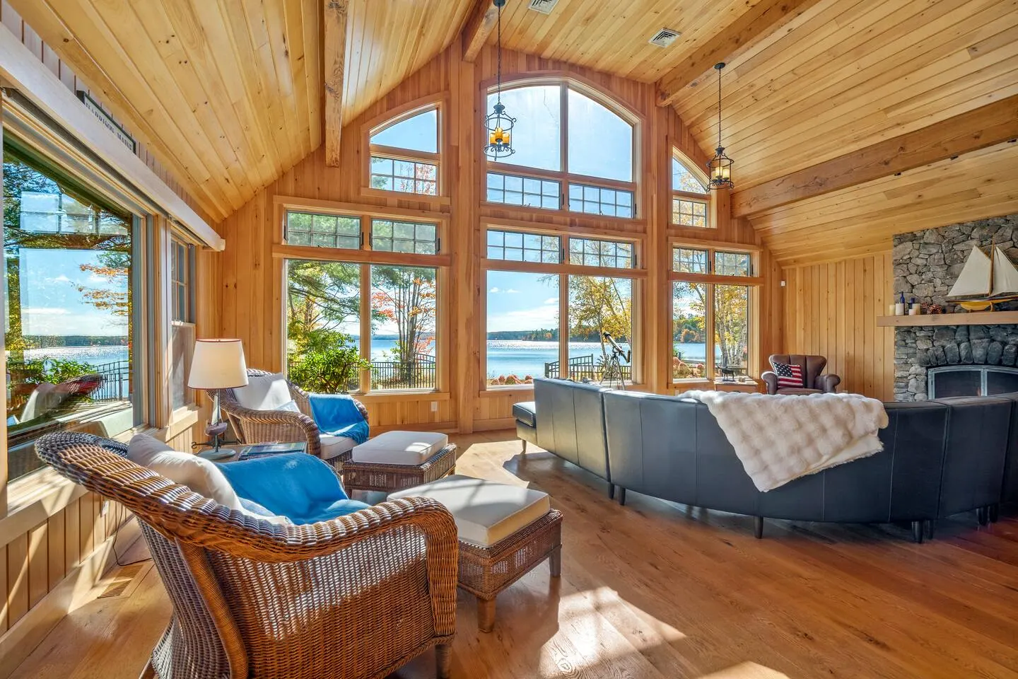 Long Lake Luxury | Hot Tub, Theater, Private Dock — photo 2