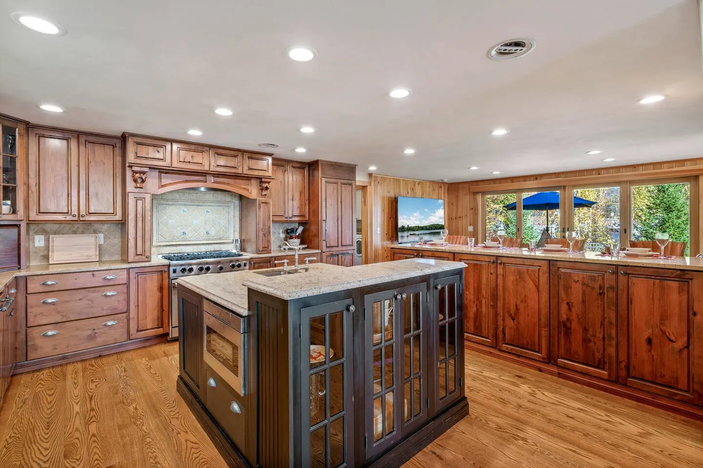 Long Lake Luxury Hot Tub, Theater, Private Dock 10