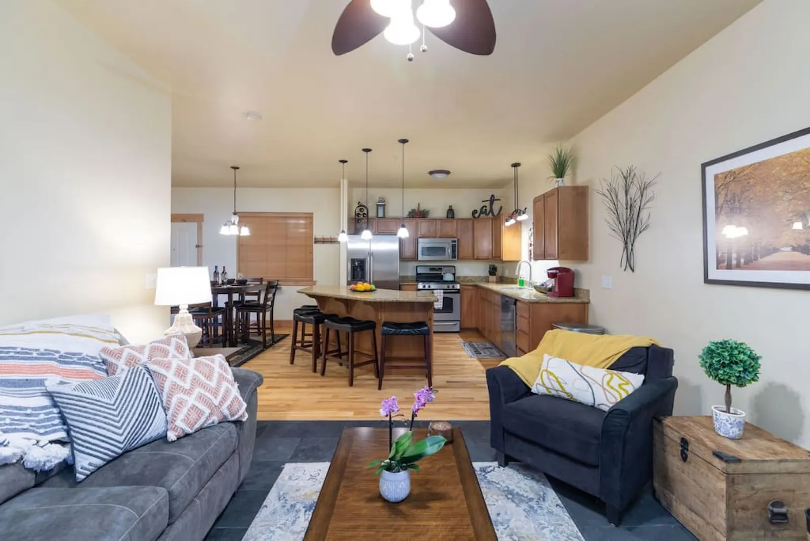 Skier's Dream-Beautifully Updated Park City condo w Hot Tub! — photo 3