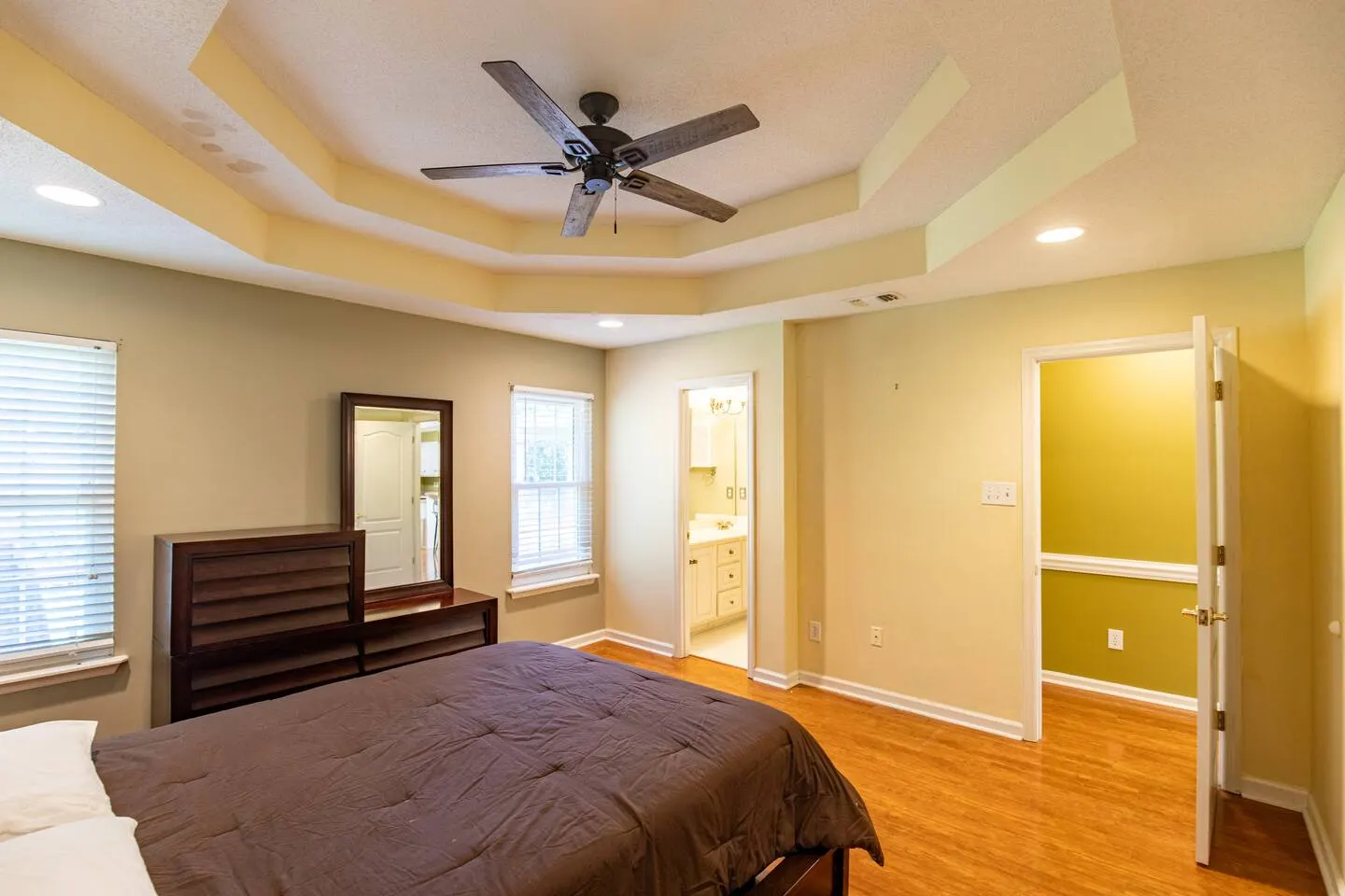 3 Bedroom 2.5 Bath Fenced Backyard 18