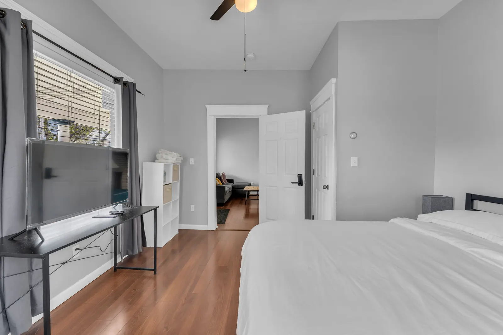 The Uno Room first floor 10 min d-town 15 airport - Double Room 6