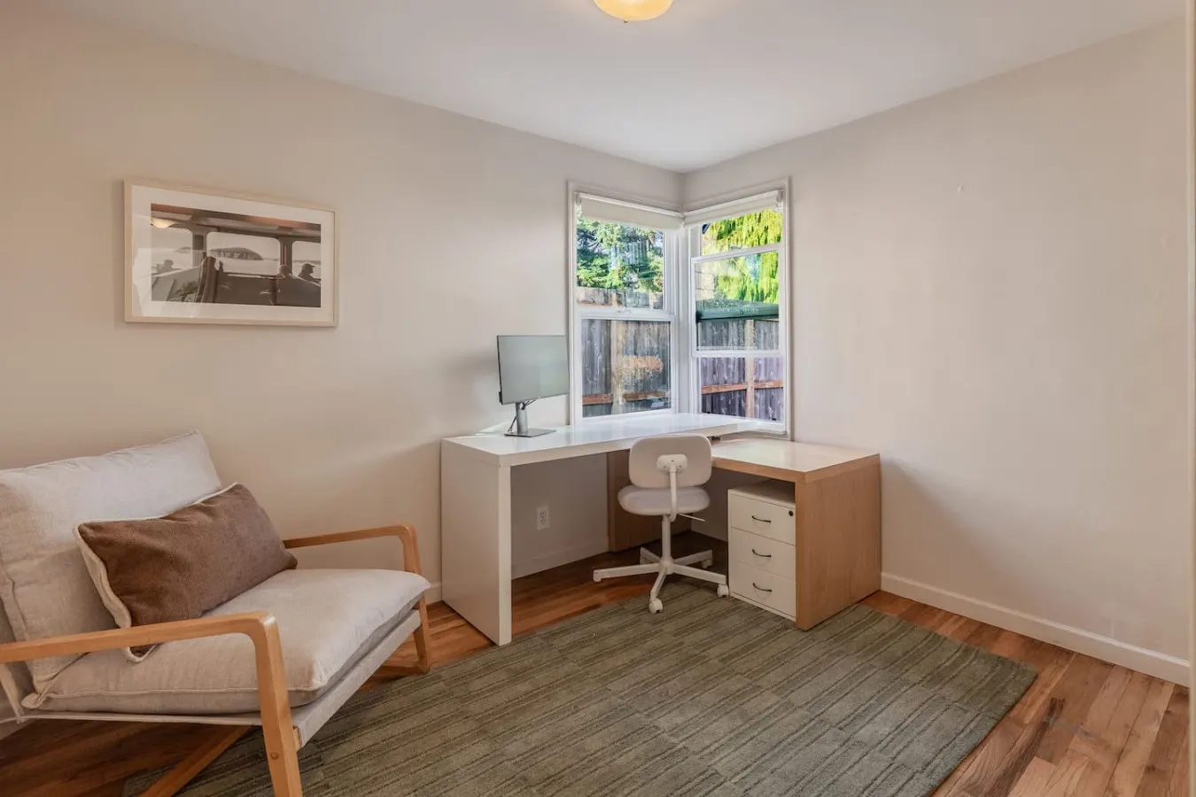 The Ballard Vista Sleeps 6 + Patio & Fire Pit 20