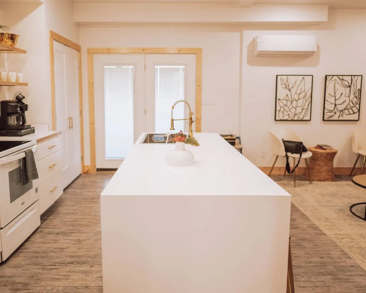 Spacious 1BD Apt in the heart of the Tree Streets 10