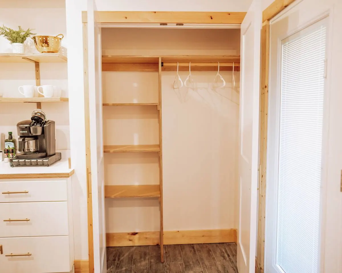 Spacious 1BD Apt in the heart of the Tree Streets 13