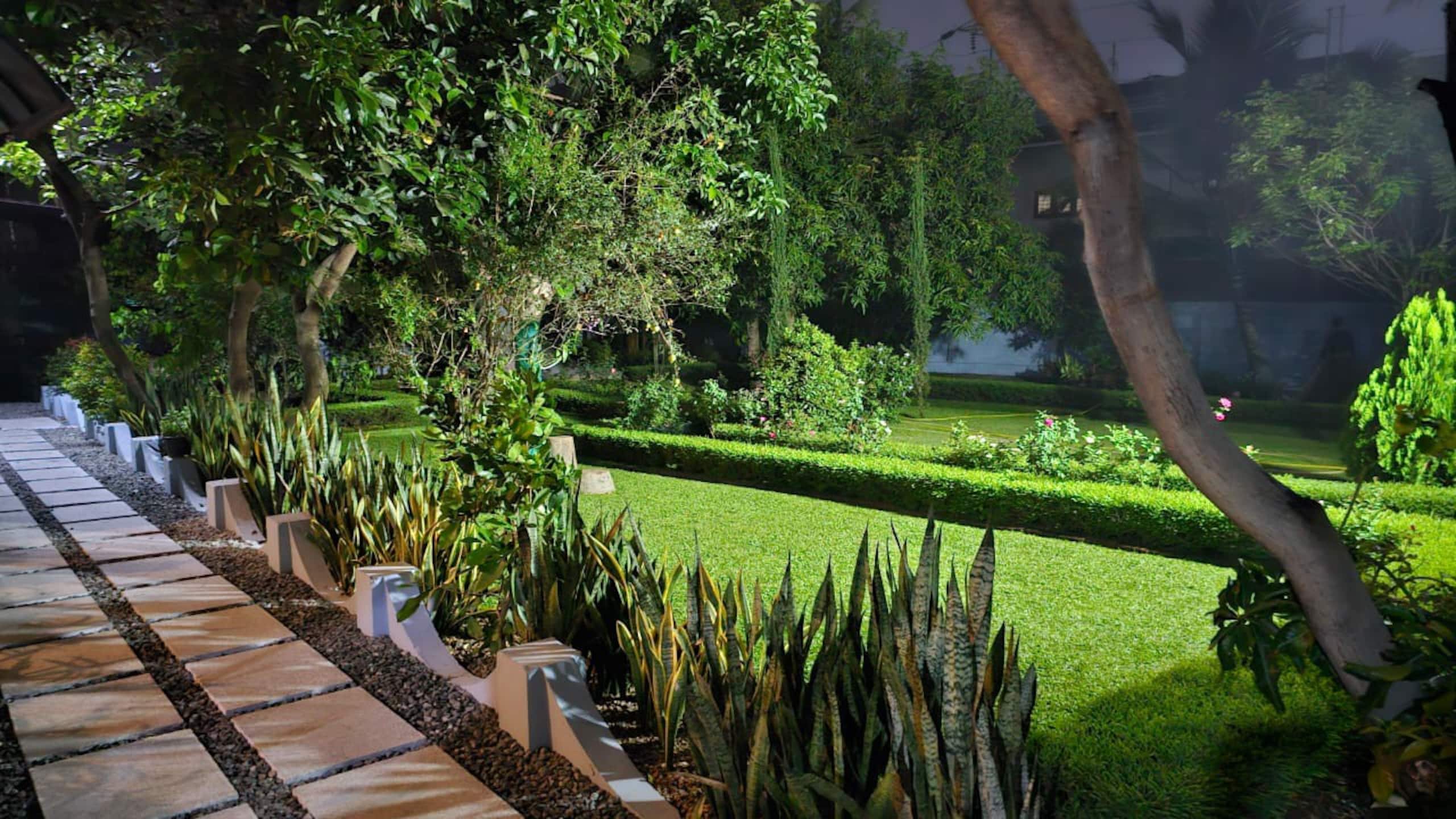 VILLA 709: Luxurious villa near Metro station. 13