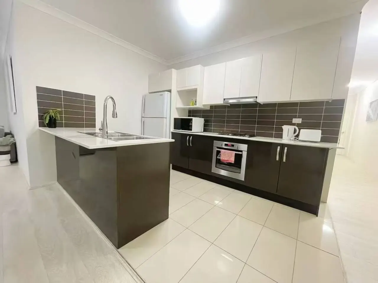 Spacious 3BR Apartment in Ryde — photo 2