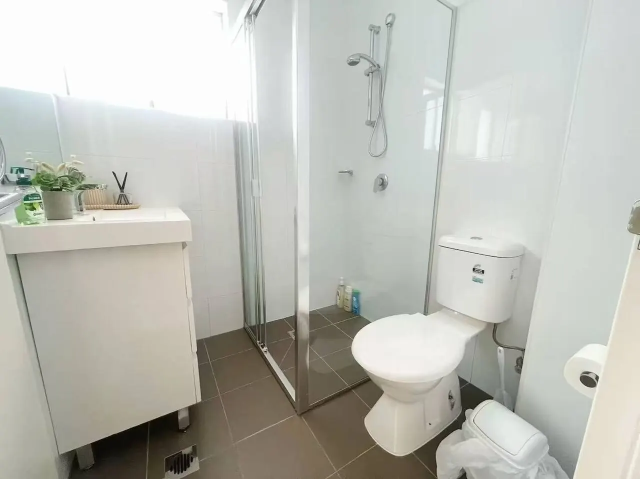 Spacious 3BR Apartment in Ryde 8