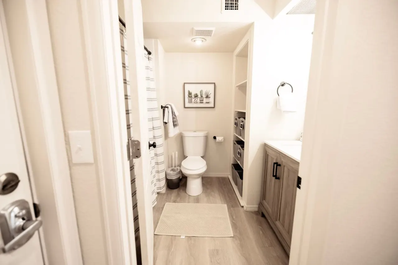 Modern Studio & Kitchenette in Greenwood Village 14