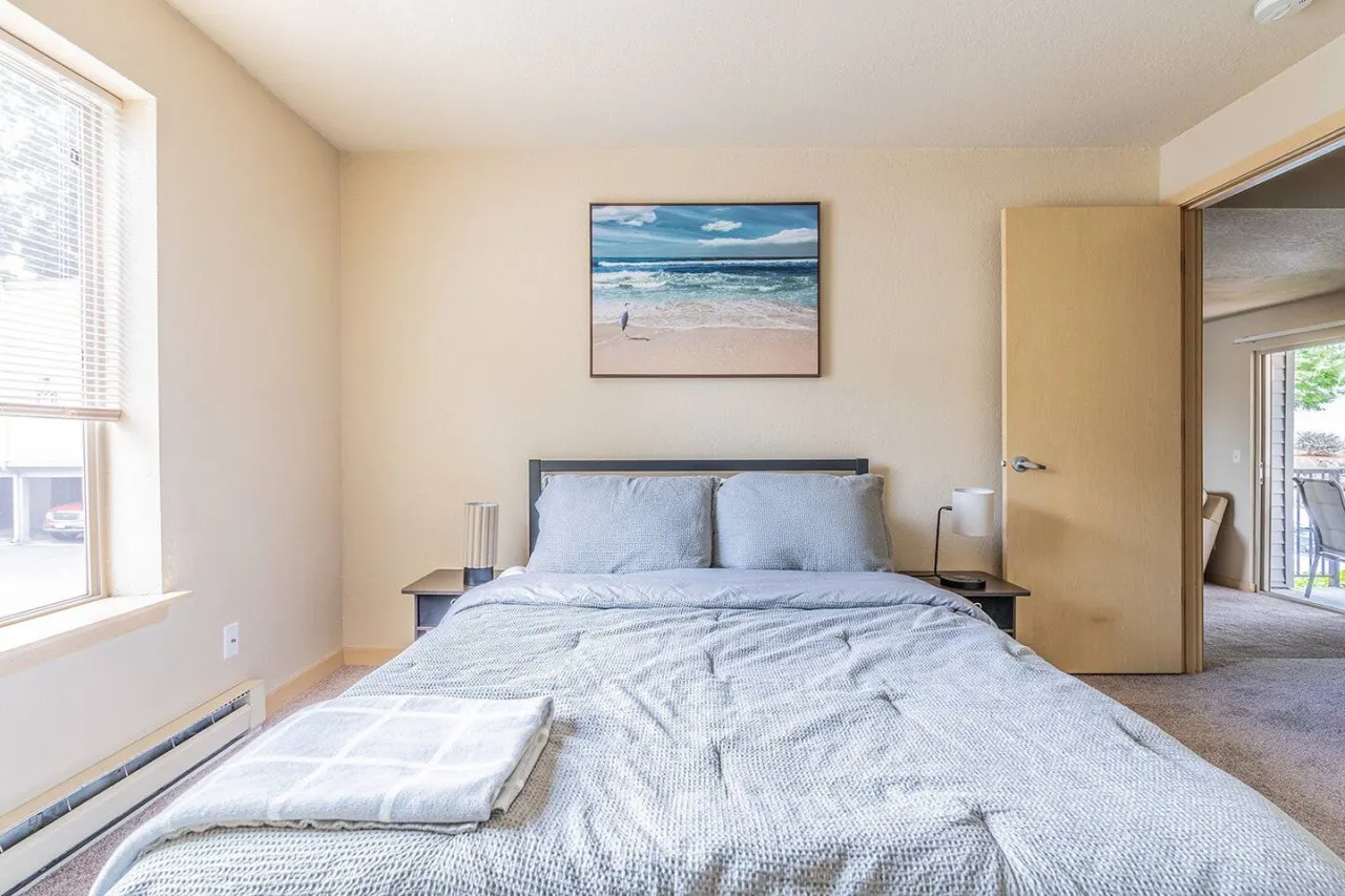 Centrally located 1 bedroom — photo 2