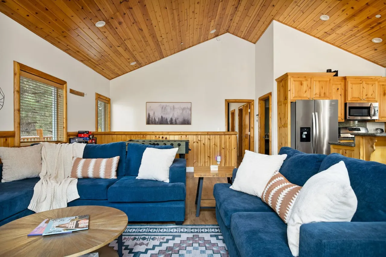 3BR Llama Bear Lodge Hot Tub, Views & Game Room 13